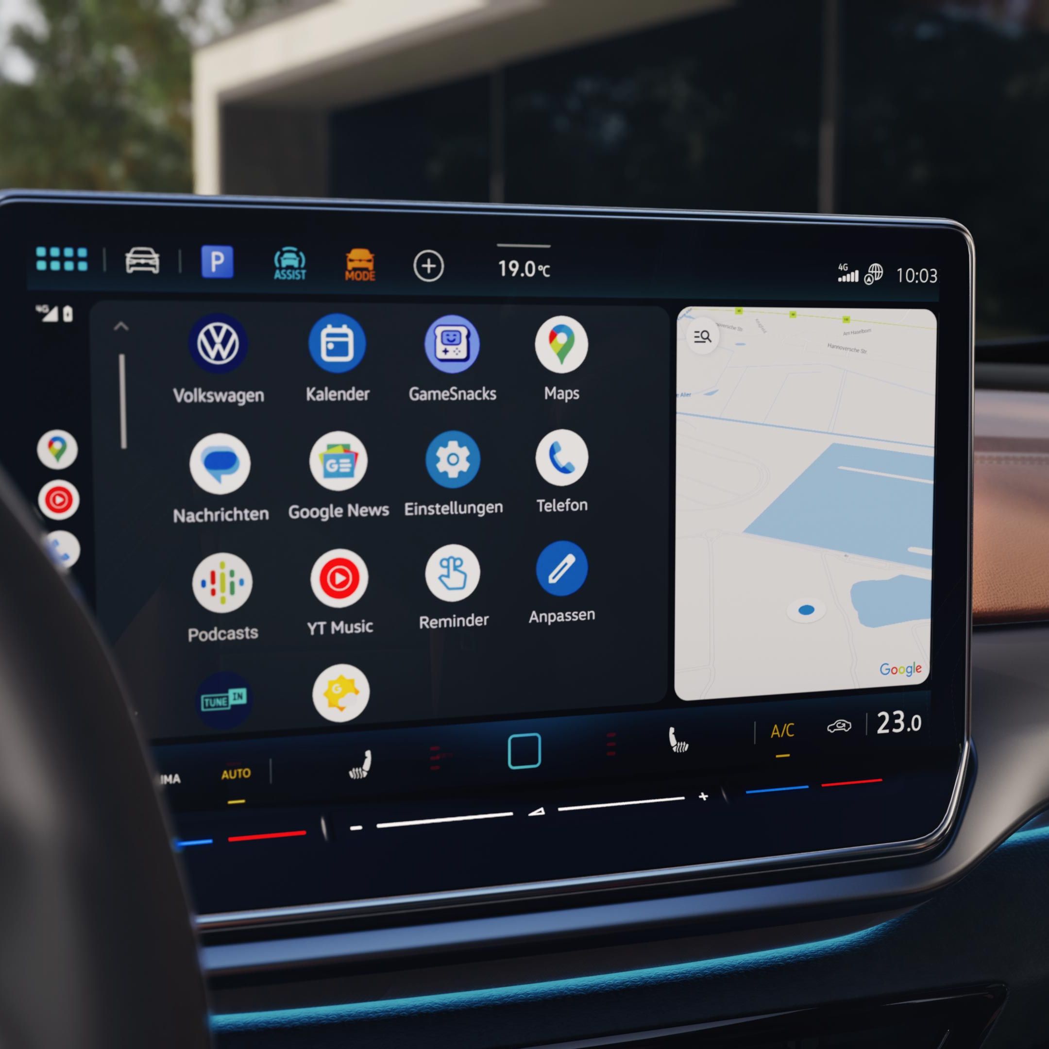 Detailný pohľad na infotainment systém VW ID.4 s dispeljom App-Connect.