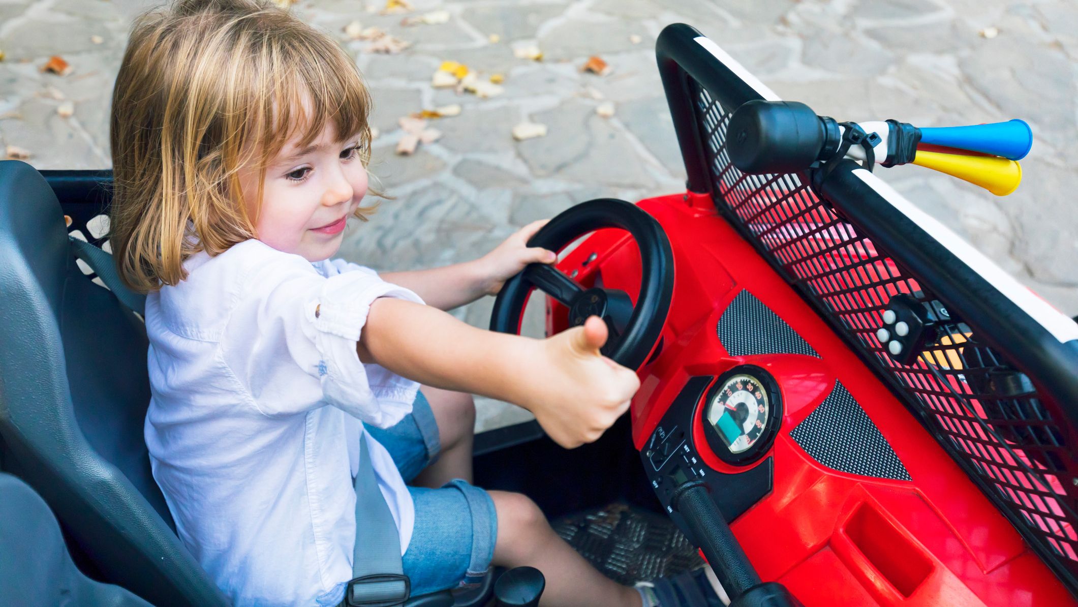 Elektroauto Zweisitzer für Kinder mit Gurt